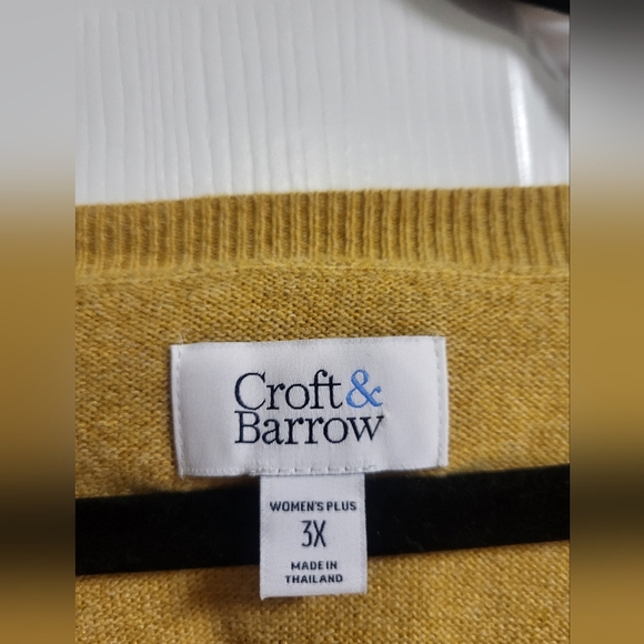 Croft & Barrow - NWT-Womens Mustard Yellow V-Neck Sweater - Size 3X - Picture 2 of 4